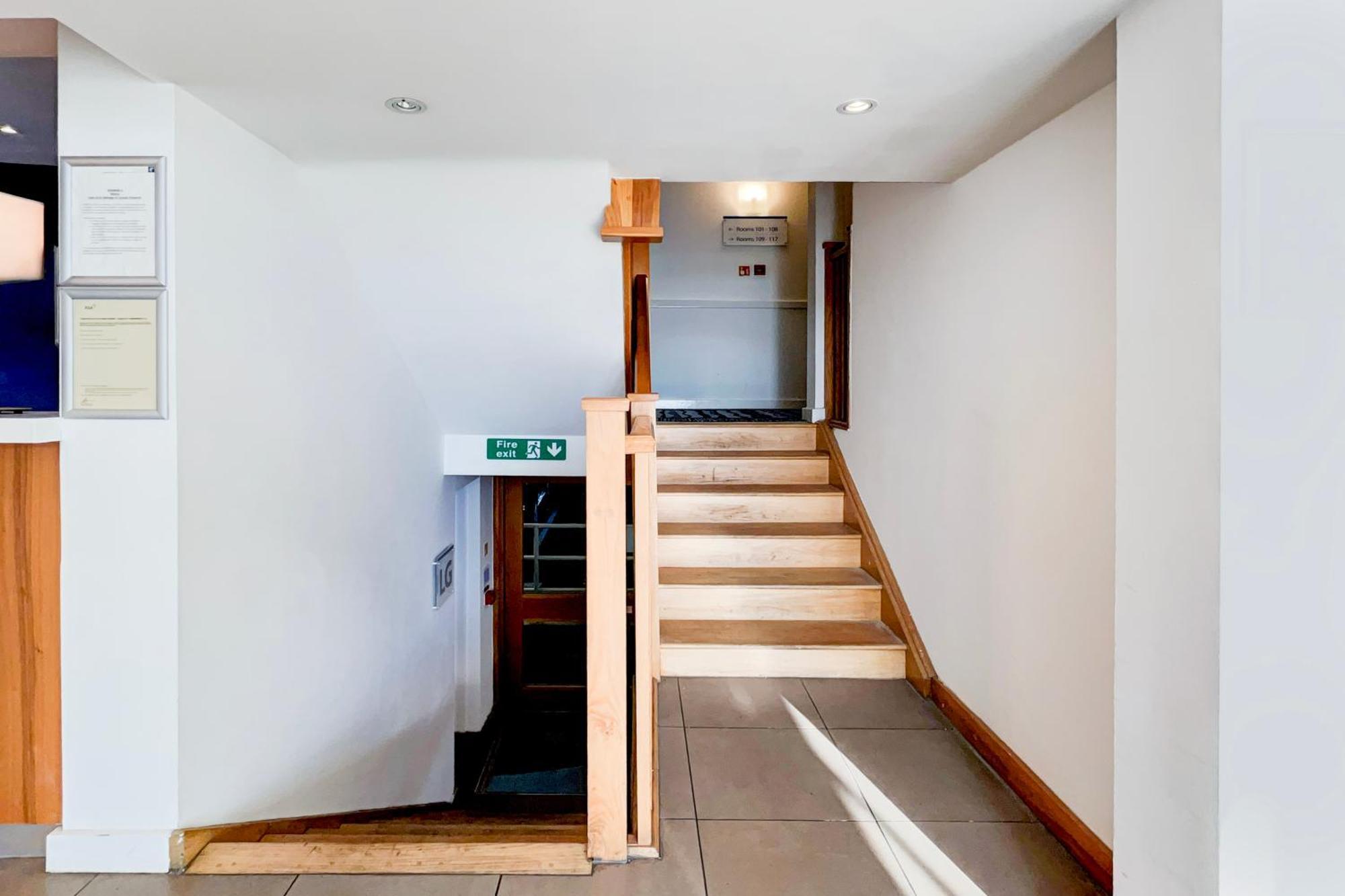 Belvilla Crewe City Centre Hotel Lifestyle Kültér fotó